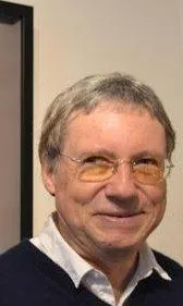 photo  alain cophignon lors d’une expo à sa galerie de juigné.  &copy;  archives le maine libre 