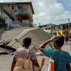 photo  sur petite-terre, à mayotte, le cyclone a ravagé les toitures des maisons. 