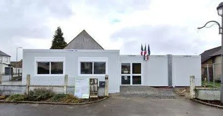 photo  les modulaires où sont installés les services de la commune de ruaudin.  &copy;  mairie de ruaudin 