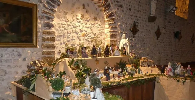 photo  une visite pour admirer les crèches est possible les dimanches de décembres de 15 heures à 18 heures ainsi que le jour de noël et le premier dimanche de janvier.  &copy;  le maine libre 