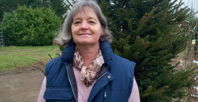 photo  sylvie vannier, adjointe au maire de chahaignes, a fait du porte-à-porte avec d’autres élus, chez une bonne dizaine de foyers susceptibles d’être intéressés par le service de portage de repas.   &copy;  le maine libre 