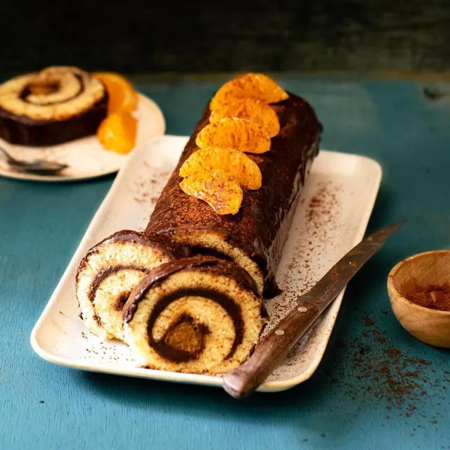 photo bûche roulée chocolat mandarine, une recette de « bretons en cuisine ».  ©  julien mota – stylisme : sébastien merdrignac / bretons en cuisine