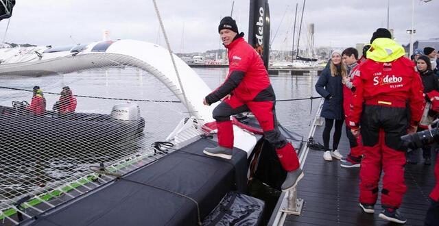 photo  l’équipage de l’ultim sodebo, emmené par thomas coville, est parti une deuxième fois pour tenter de s’adjuger le trophée jules-verne.  ©  photo : thierry creux / ouest-france 