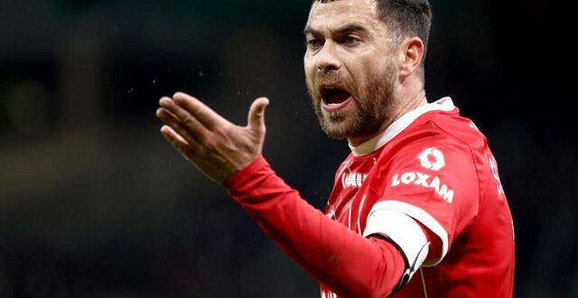 photo  le milieu de terrain et capitaine de montpellier, teji savanier, a été interpellé par un spectateur lui demandant s’il n’avait pas mal d’être dernier de ligue 1 ? la réplique du joueur choque.  ©  photo : alex martin / afp 