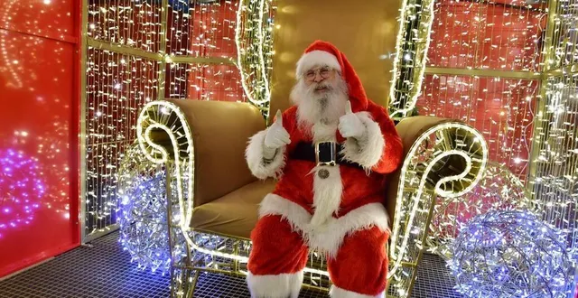 photo  star de ces festivités de fin d’année, le père noël cache bien des secrets.  &copy;  photo d’illustration - archives presse océan - nathalie bourreau 