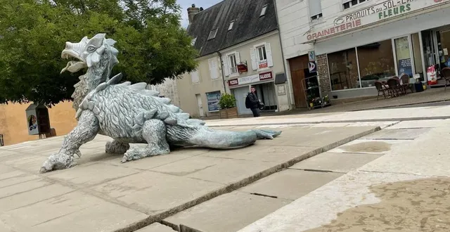 photo  une nouvelle boîte à livres a été installée dans le centre-ville de tuffé.  &copy;  le maine libre 