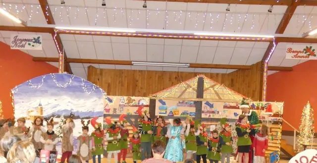 photo  le spectacle proposé par le comité des fêtes a permis aux enfants de participer.  &copy;  le maine libre 