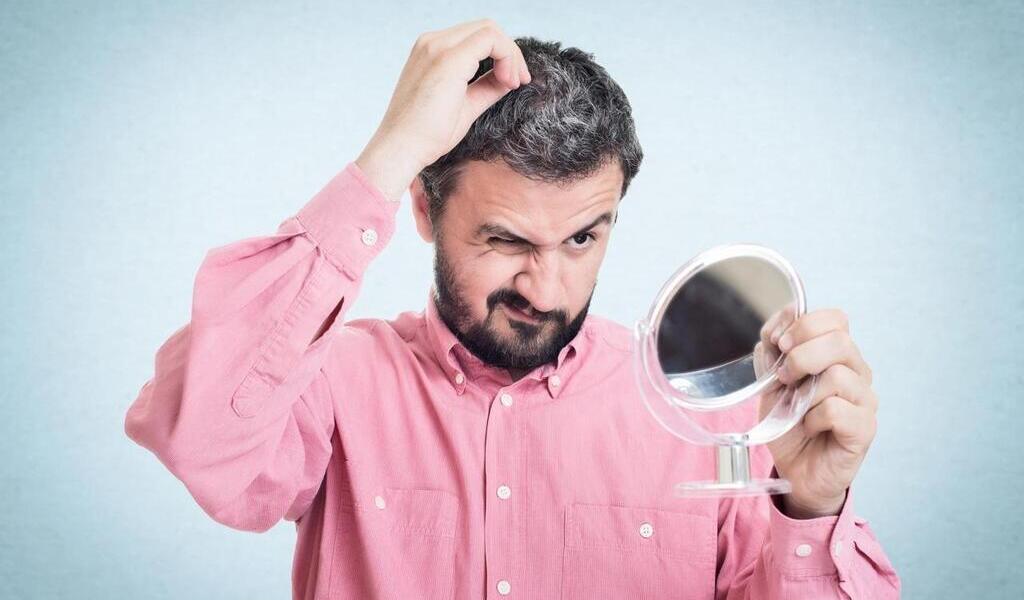 Que révèlent les cheveux blancs sur votre état de santé