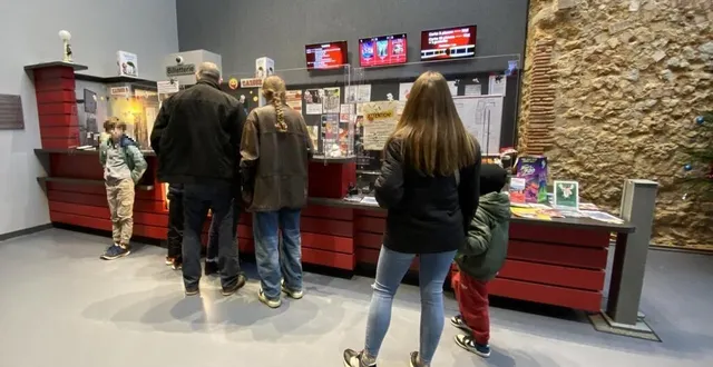 photo   « un p’tit truc en plus » a connu un grand succès en france et à la flèche.  &copy;  le maine libre 