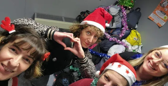 photo  karelle anquetil, marjorie lucien, karine abraham et gwenaëlle dordain sont les trois mousquetaires de la réussite de l’action sac à dos de l’avent (de gauche à droite sur la photo ).  &copy;  ouest-france. 