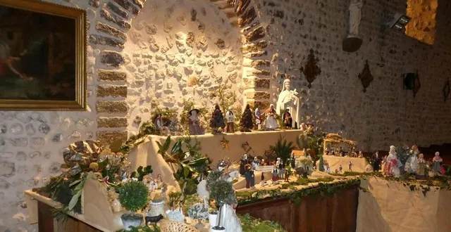 photo  près de 130 santons sont exposés dans l’église de saint-pavace près du mans.  &copy;  le maine libre 