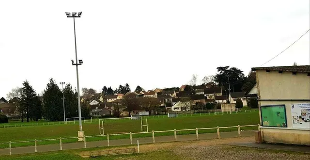 photo  le stade nonna-debonne, prêt à entamer sa transformation dans le cadre de son projet de rénovation.  &copy;  le maine libre 