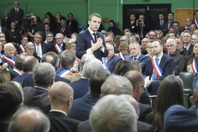photo emmanuel macron à grand-bourgtheroulde (eure), lors du grand débat, en janvier 2019.  ©  daniel fouray / archives ouest-france