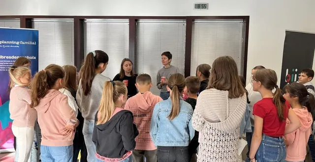 photo  estelle et marion, du planning familial, animeront la permanence à l’espace services jeunesse le premier lundi de chaque mois, prochaine permanence le 6 janvier, de 10 h à 14 h.  &copy;  ouest-france 