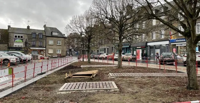 photo  les travaux de la place saint-vigor à athis-de-l’orne, commune déléguée d’athis-val-de-rouvre, dans l’orne devraient se terminer en mars 2025.  &copy;  ouest-france 