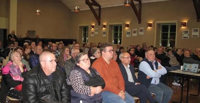 photo  la dernière des cinq réunions publiques a présenté et expliqué ladite évolution.  &copy;  le maine libre 