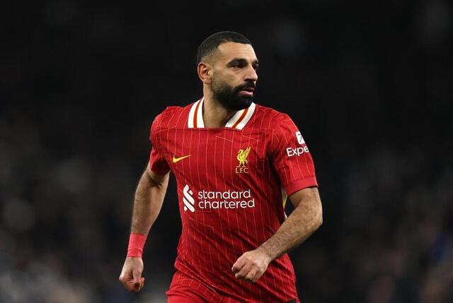 photo mohamed salah a assuré que cette saison était sa dernière sous le maillot de liverpool, au micro de sky sports.  ©  photo : alex pantling / getty images via afp