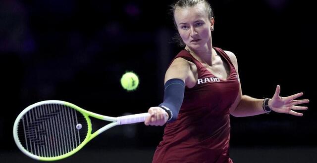 photo  barbora krejcikova a déclaré forfait pour l’open d’australie, blessée au dos.  ©  photo : matthew stockman / afp 