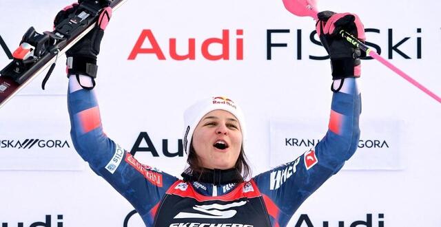 photo  la croate zrinka ljutic a remporté avec la manière le slalom de kranjska gora, comptant pour la coupe du monde de ski alpin.  ©  photo : jure makovec / afp 