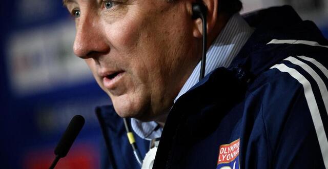 photo john textor et la direction du club de l’olympique lyonnais contestent les sanctions infligées par la dncg, le gendarme financier du football. © photo : archive jeff pachoud / afp