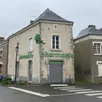 photo la pharmacie d’auvers-le-hamon a fermé définitivement ses portes samedi 28 décembre 2024, au même moment que le salon de coiffure.