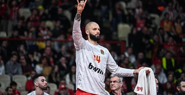 photo  evan fournier n’a pas encore décidé s’il participait à l’euro 2025 l’été prochain.  ©  nurphoto via afp 