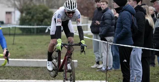photo  septième à aiffres fin décembre, joan dupuy est devenu champion régional u23 dimanche 5 janvier.  &copy;  co - benoit felace 