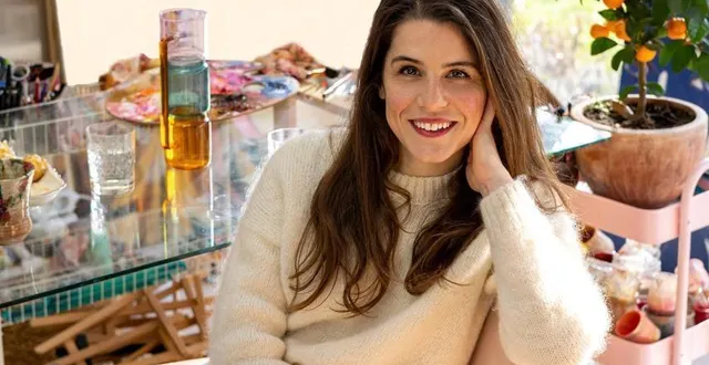 photo  l’artiste laura daniel (@laura_disegna sur instagram) travaille depuis paris.  &copy;  sophie schiano di lombo 