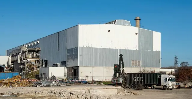 photo  un centre d’hébergement de machines de calculs de haute technologie devrait s’installer autour du bâtiment du groupe 3 de l’ancienne usine de papier arjowiggins à bessé-sur-braye.  &copy;  le maine libre 