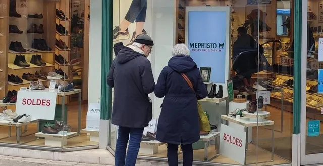 photo  les commerçants d’angers espèrent avoir davantage de clients, ce week-end, à l’occasion des soldes d’hiver 2025.  &copy;  ouest-france 