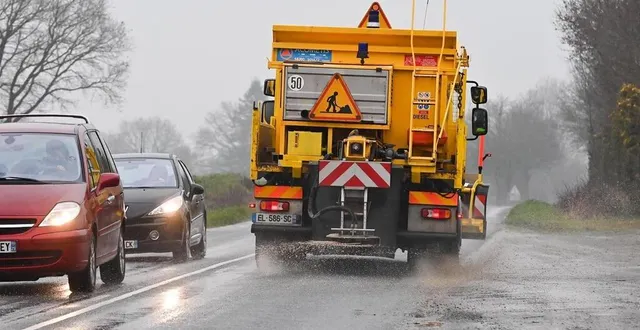 photo  ce vendredi 10 janvier 2025, en soirée, plusieurs routes de maine-et-loire feront l’objet d’un salage préventif avant la baisse des températures attendues dans la nuit (photo d’illustration).  &copy;  ouest-france 