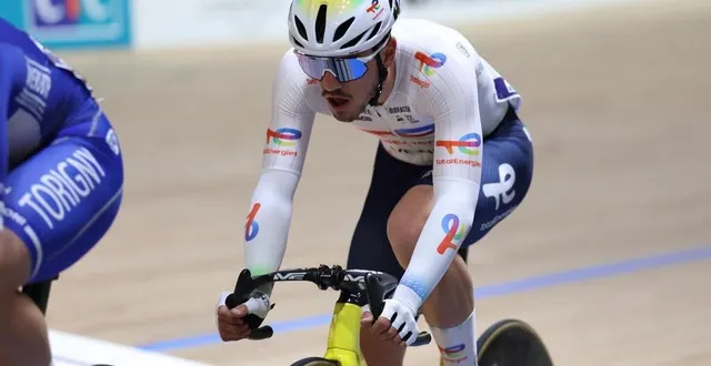 photo  jason tesson (totalenergies) va être opéré de la clavicule.  &copy;  pascal granger 