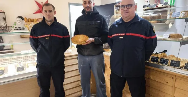 photo  quentin, au centre entouré de pascal et adrien cauttreau.  &copy;  le maine libre 