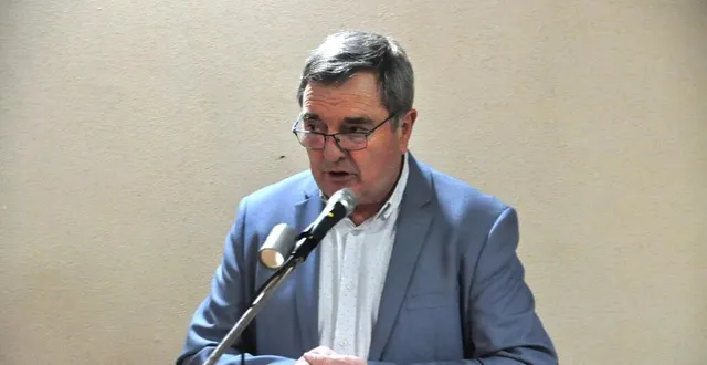 photo  jean-yves denis appelle les crosmièrois à participer à « un temps de réflexion collectif » le samedi 8 février en vue des prochaines élections municipales de 2026.  &copy;  le maine libre 