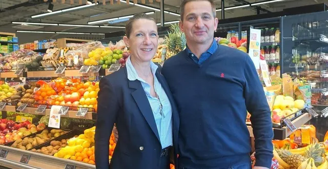 photo  sylvia et xavier de fleurac ont ouvert un intermarché à coulans-sur-gée (sarthe).  &copy;  ouest-france 