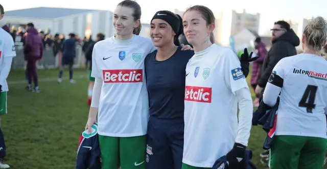 photo  instant souvenirs pour les joueuses de la croix blanche.  &copy;  photo : philippe naudin 
