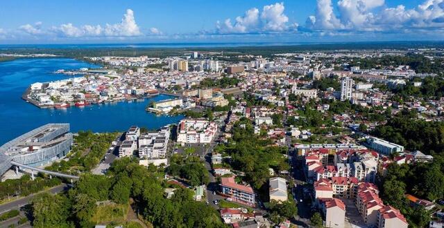 photo  la ville de pointe-à-pitre (guadeloupe) en novembre 2021.  ©  ricardo arduengo / archives reuters 