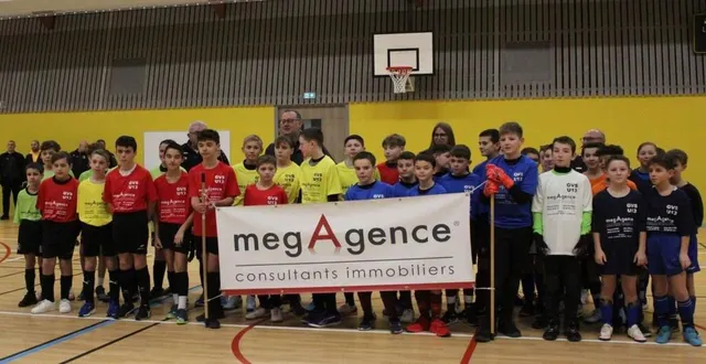 photo  vainqueurs et finalistes à l’heure des récompenses.  &copy;  le maine libre 