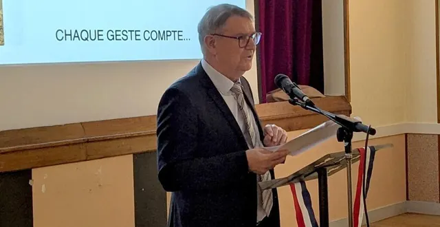 photo  dominique covemaeker, maire de marigné-laillé (sarthe), lors de la cérémonie des vœux.  &copy;  ouest-france 