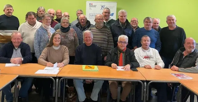 photo  une solide équipe et une bonne ambiance : les pétanqueurs ont fêté ensemble une belle saison 2024.  &copy;  ouest-france 