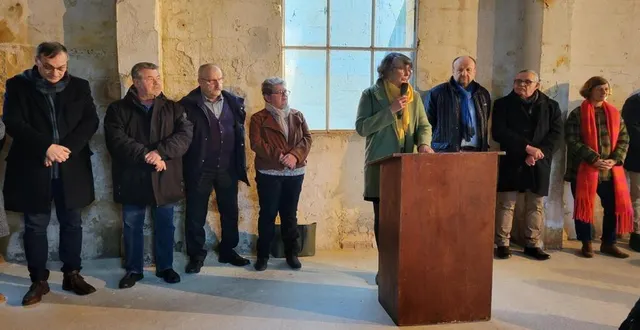 photo  galiène cohu, maire de loir-en-vallée, a présenté ses vœux, en présence notamment des quatre maires délégués.  &copy;  le maine libre 