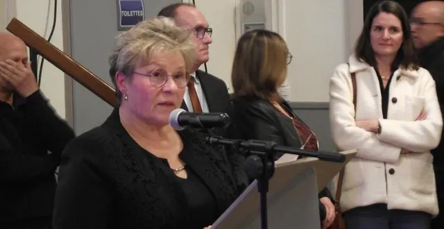 photo  la maire de malicorne-sur-sarthe, carole roger, lors des vœux à la municipalité, samedi 11 janvier 2025.  &copy;  ouest-france 