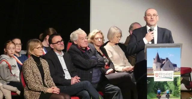 photo  patrick rodhain a présenté ses vœux en présence de la nouvelle ministre  &copy;  ouest-france 