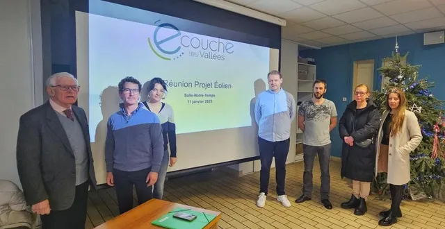 photo  les membres de l’association environnement autrement lors de leur réunion publique contre le projet d’éoliennes de loucé.  &copy;  ouest-france. 