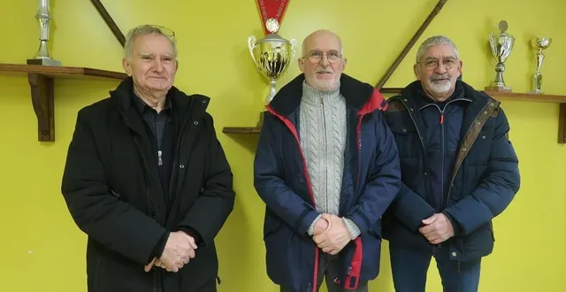 photo  mazé, le 14 janvier 2025. jean-paul aubry, dominique delalande et michel chapelle cumulent à eux trois presque 80 ans chez les sapeurs-pompiers de mazé.  &copy;  agathe le nueff 