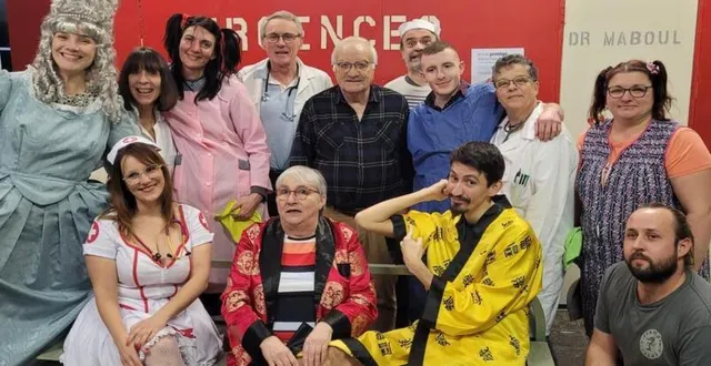 photo  la troupe du haut-maine basée à beaumont commence sa tournée à marolles-les-braults.  &copy;  le maine libre 