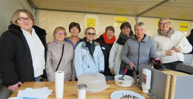 photo  l’équipe des bénévoles membres du comité des fêtes prépare activement la soirée du samedi 1er février.  &copy;  le maine libre 