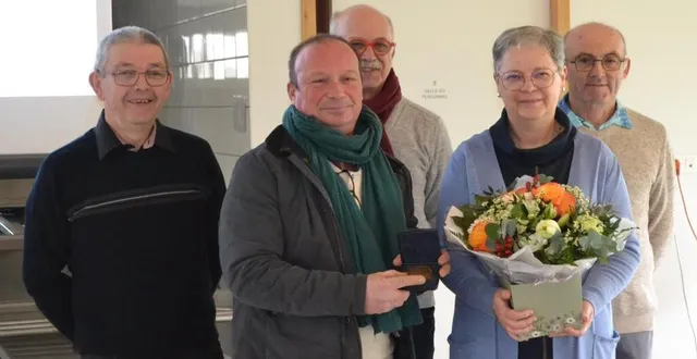 photo parcé-sur-sarthe. des vœux marqués par une distinction 