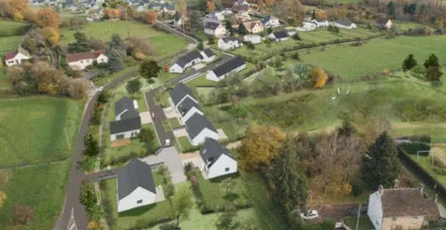 photo  vue aérienne depuis la route de ballon du projet de trois lotissements, 47 lots, proposés le long de la route de l’arpent par nexity, extraite de l’étude d’impact de théma environnement.   &copy;  3a studio architectes & urbanistes 