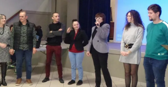 photo  les nouveaux habitants de faveraye-mâchelles ont été présentés lors de la cérémonie des vœux.  &copy;  co 